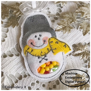 Sewing snowman machine embroidery in the hoop candy holder