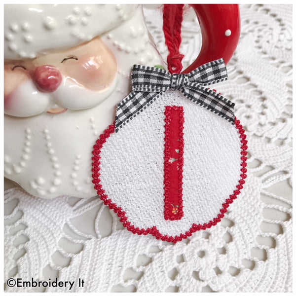 Letter I freestanding lace applique gift tag