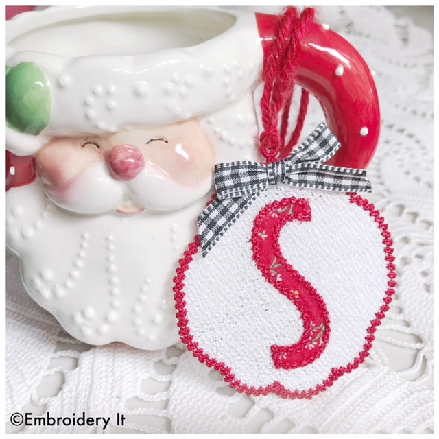 Machine embroidery monogram free standing lace letter S