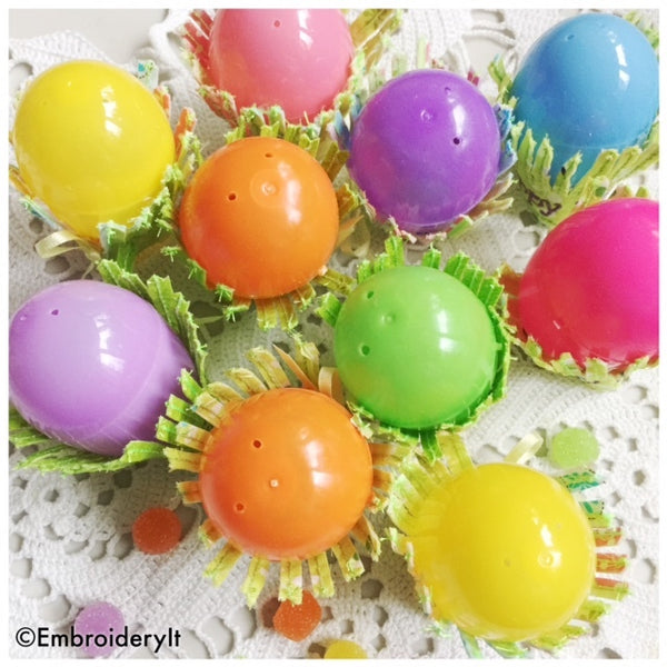 machine embroidery Easter egg holder