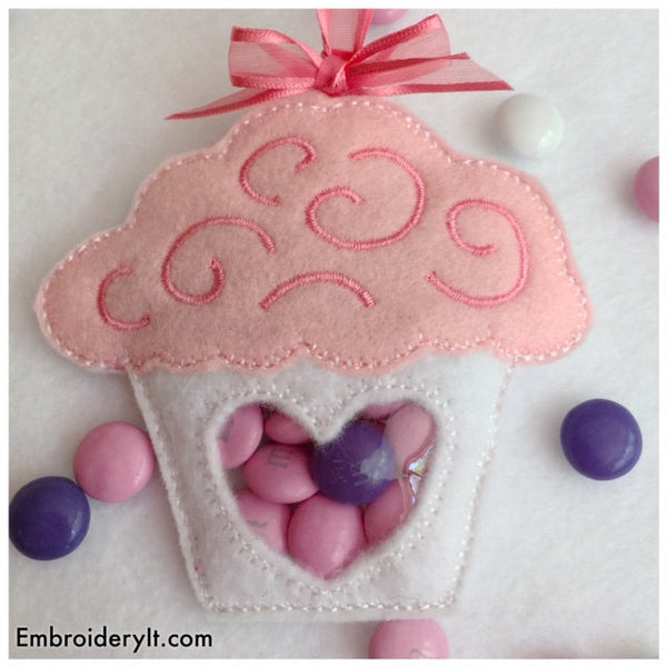 Cupcake candy holder in the hoop design
